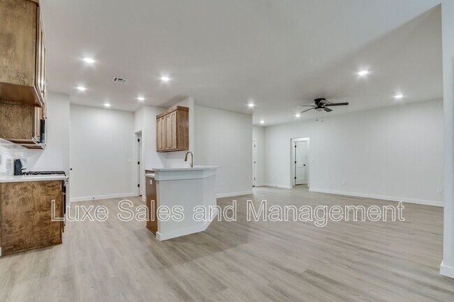 Building Photo - 8301 NW 163rd Ter