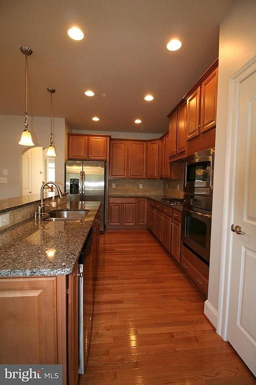 Kitchen - 1230 Bay Dale Dr