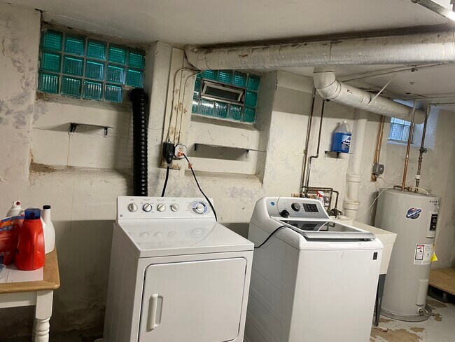 Building Photo - 500 E Lancaster Ave