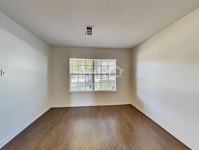 Building Photo - 5655 North Street