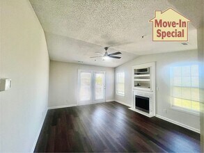 Building Photo - RENT SPECIAL! Freshly Painted! New Luxury ...