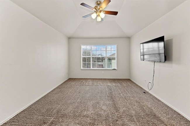 Building Photo - 2410 Great Oaks Dr