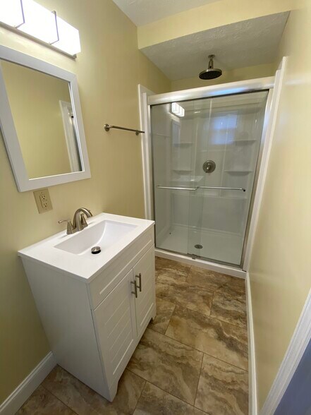 Building Photo - 1445 Hunter Ave