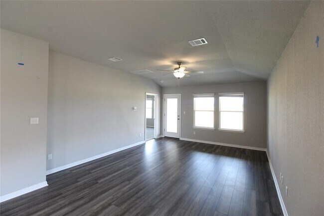 Building Photo - 504 Dayspring Cv