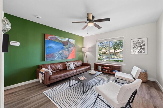 Building Photo - 2307 Whitestone Dr