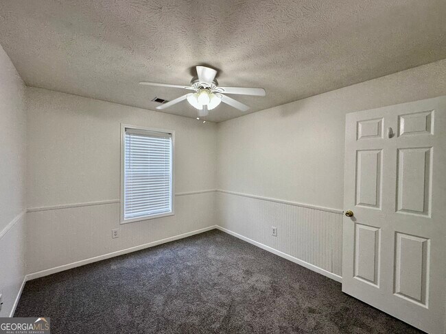 Building Photo - 1103 Marina Ln
