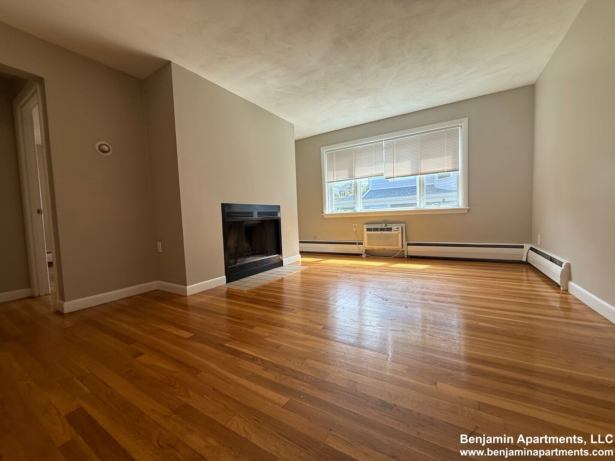 Building Photo - 50 Evergreen St