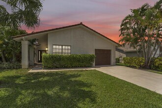 Building Photo - 10084 Camelback Ln