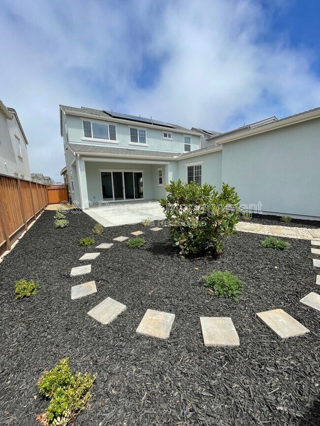 Building Photo - 476 Lassen Wy