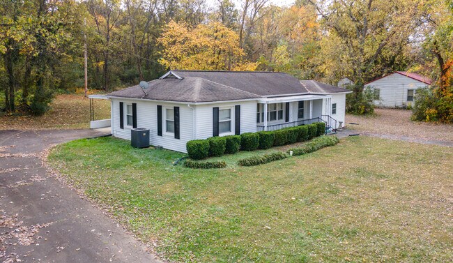 Building Photo - 6520 Jackie Ln