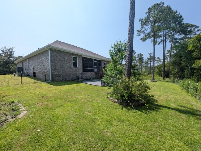 Building Photo - 3565 Pearl Ct