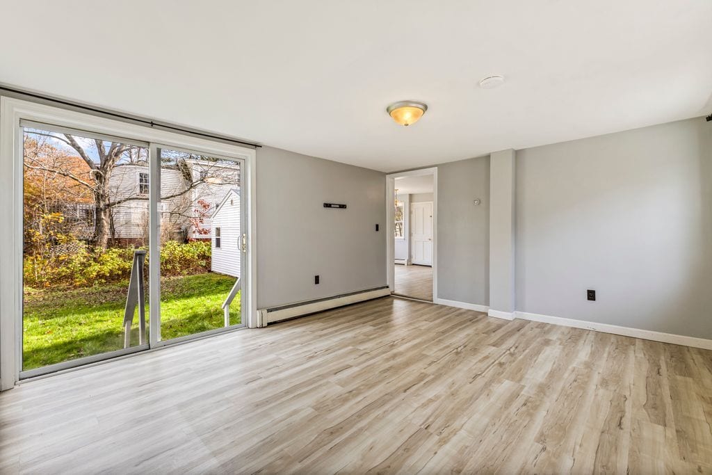 Building Photo - 83 Richardson St