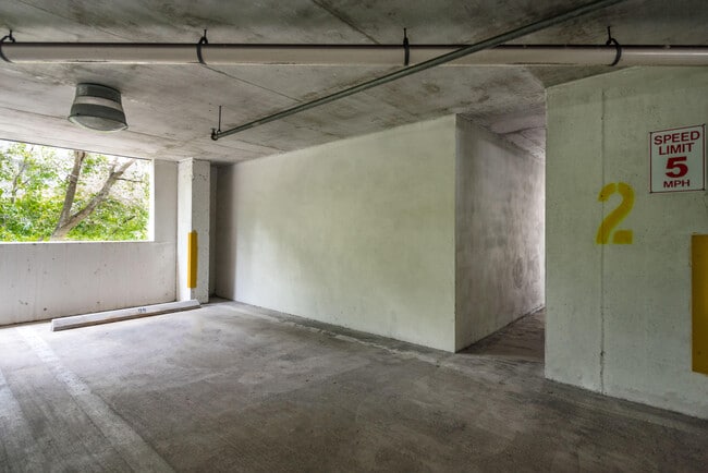 Building Photo - 1723 SW 2nd Ave