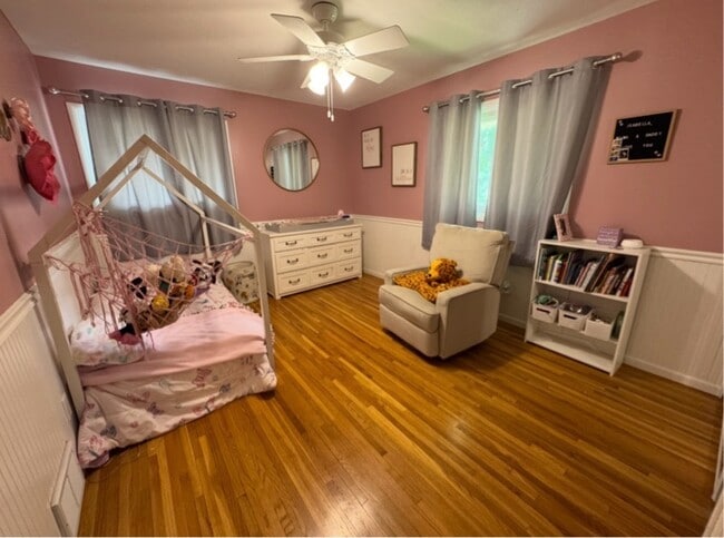 Building Photo - 8370 Hillside Trail S