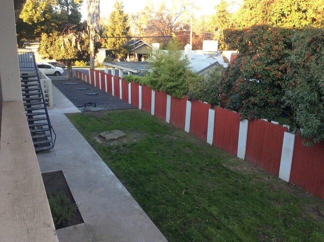 Building Photo - 120 E Fairmont Ave