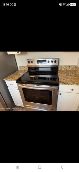 Building Photo - 190 E Olmstead Dr