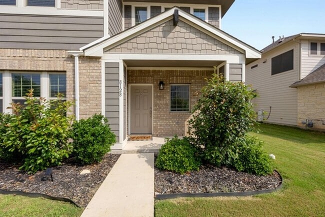 Building Photo - 8128 Daisy Cutter Crossing