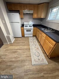 Building Photo - 1839 Sigel St