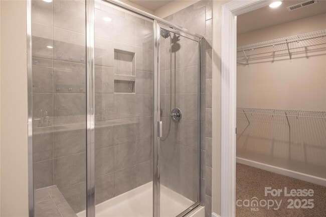 Building Photo - 2117 Morgan Hls Dr