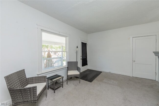 Building Photo - 2035 Chesterland Ave