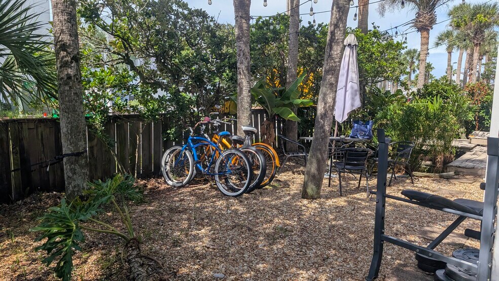 side yard - 187 16th Ave S