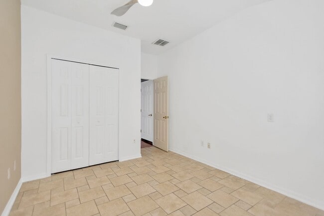 Building Photo - Zephyrhills Rental