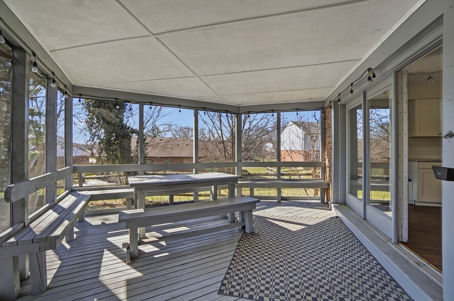 Building Photo - 1849 Lemontree Ln