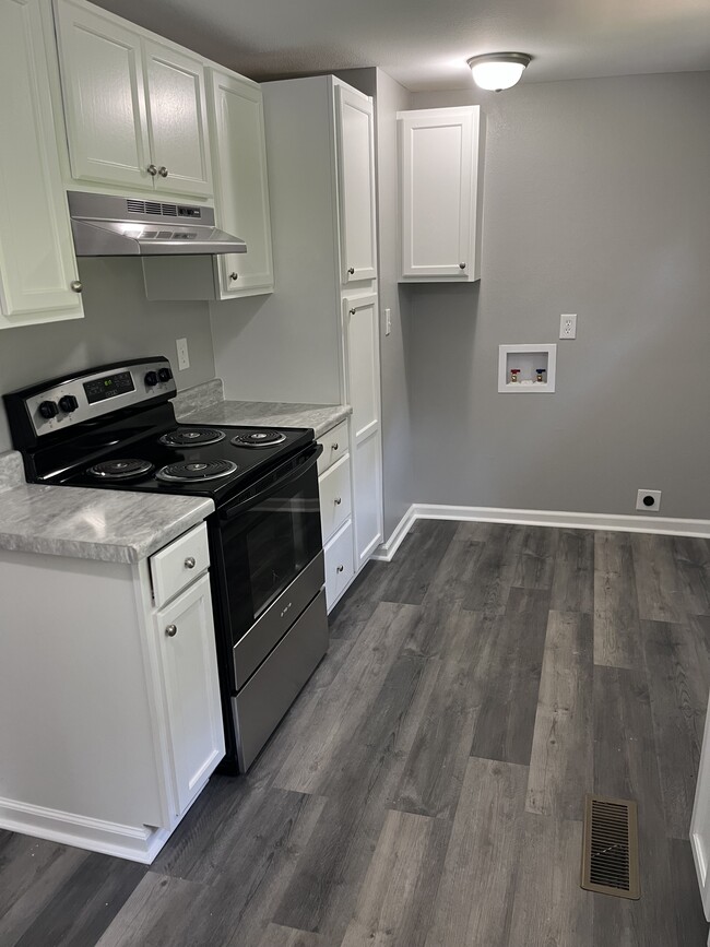 Building Photo - 1132 Grant 53