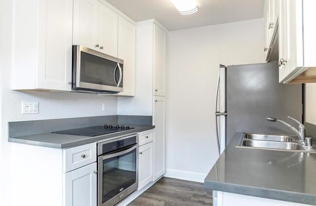 Building Photo - Super lovely one bedroom