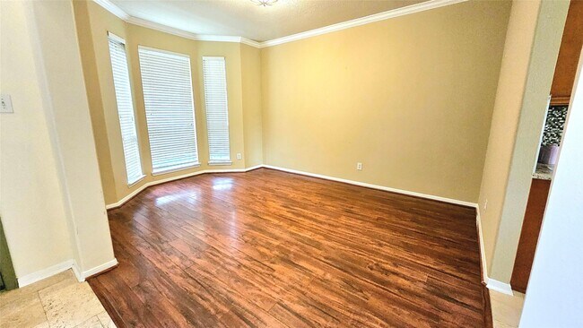 Building Photo - 3121 English Oaks Blvd