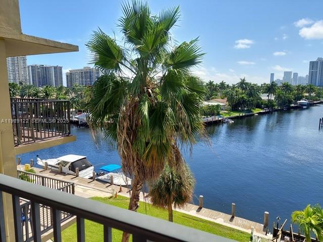 Building Photo - 301 Golden Isles Dr