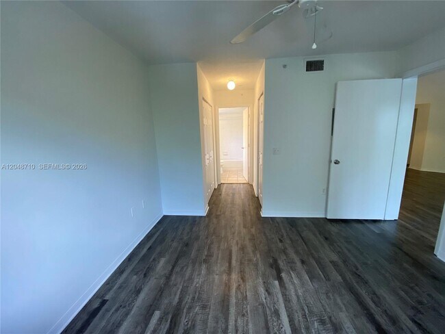Building Photo - 4177 N Haverhill Rd