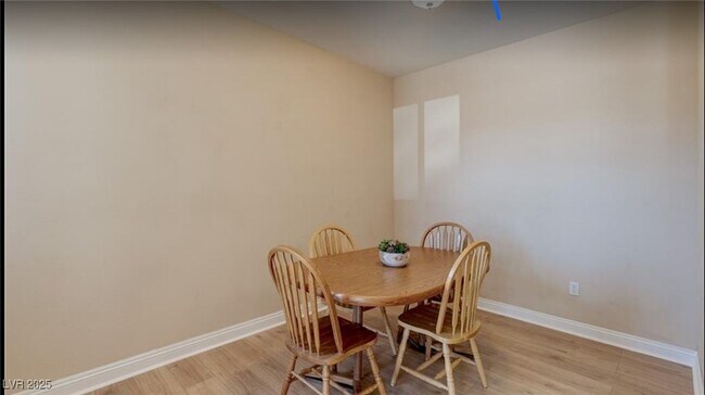 Building Photo - 8000 W Badura Ave