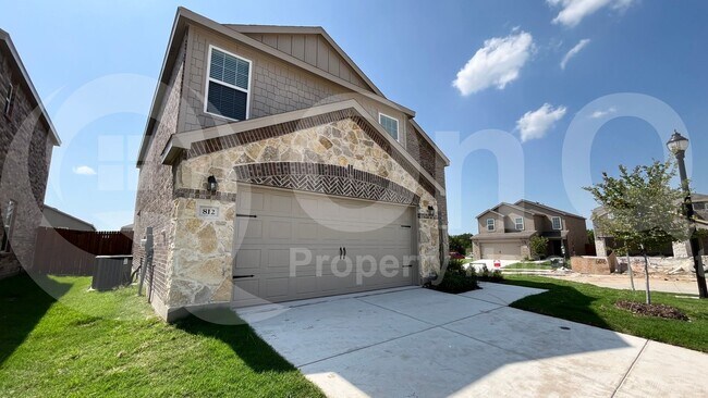 Building Photo - 812 Poppy Cv Ln
