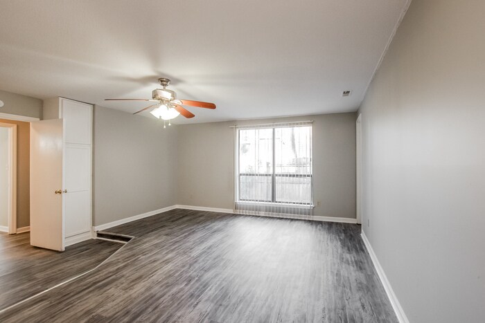 Building Photo - 6701 Woodthrush Dr
