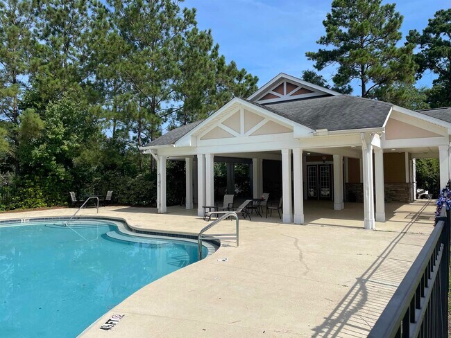 Building Photo - 2272 Del Carmel Way