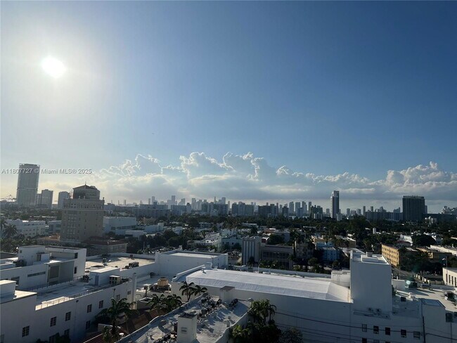 Building Photo - 1255 Collins Ave