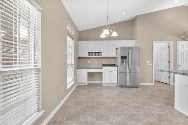 Building Photo - Pet Friendly Home Available Now!
