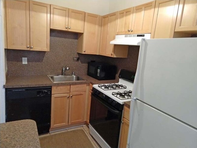 Primary Photo - 1401 E Capitol St SE