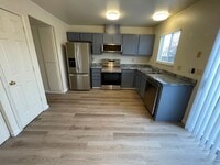 Building Photo - 3905 Pheasant Dr