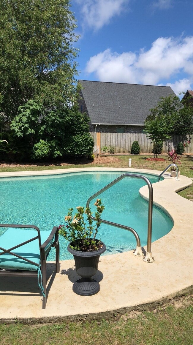 Building Photo - 1925 Catamaran Dr