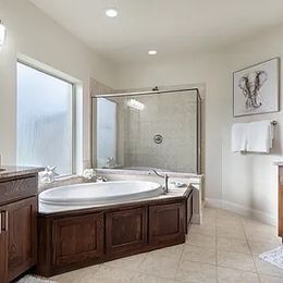 Building Photo - 15524 Sweetpine Ln