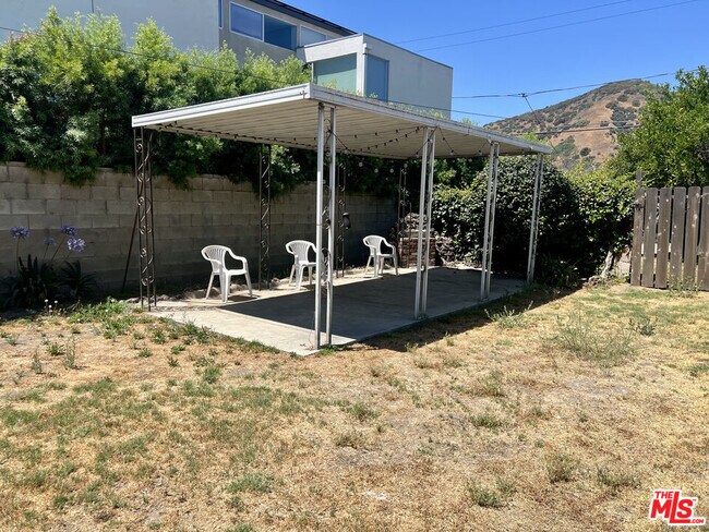 Building Photo - 4316 Perlita Ave