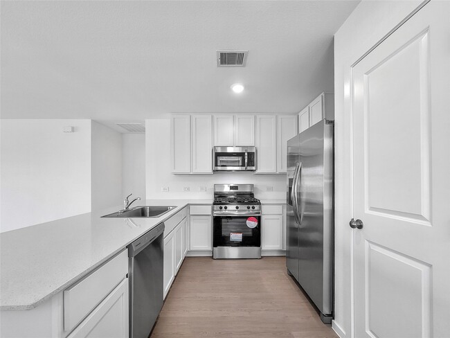 Building Photo - 207 Brandi Dr