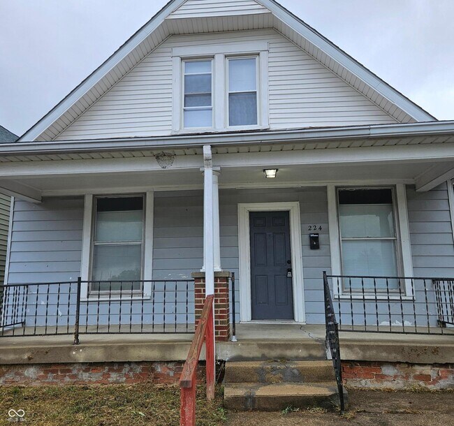 Building Photo - 224 Iowa St