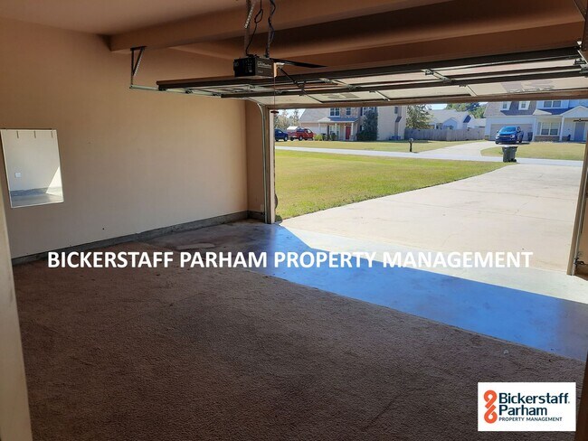 Building Photo - The ideal space to balance life, work and ...