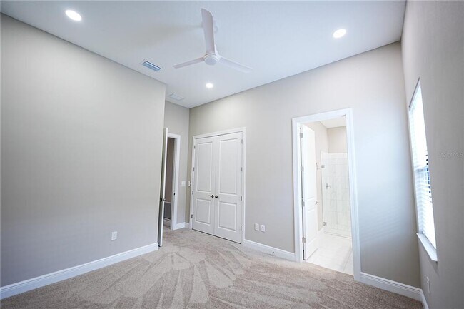 Building Photo - 9124 Bernini Pl