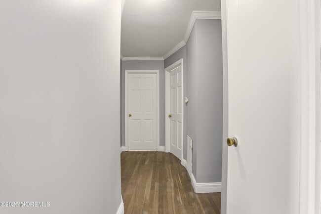 Building Photo - 1184 Dell St