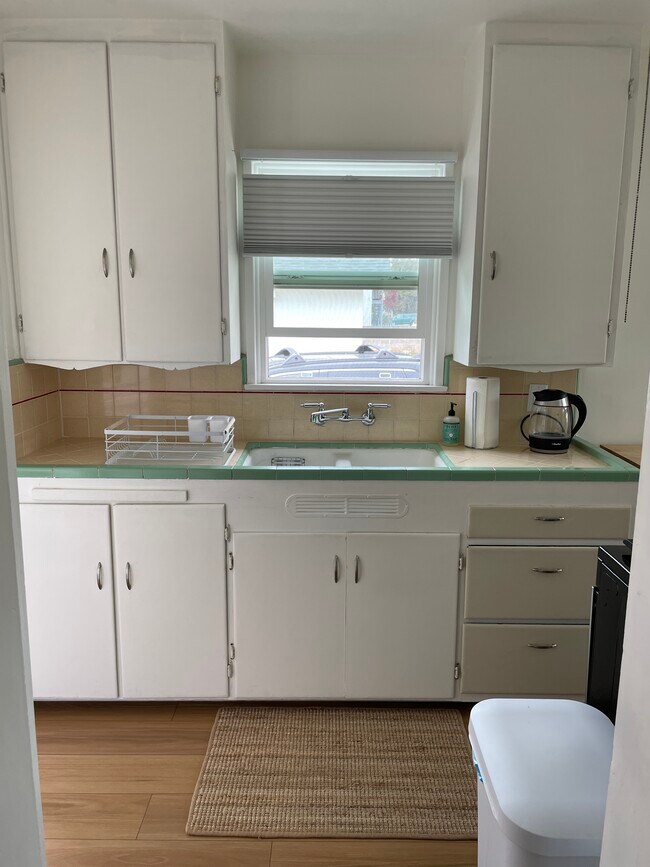 Building Photo - 521 Arcade Dr