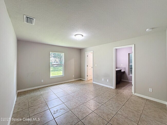 Building Photo - 218 Parker Dr